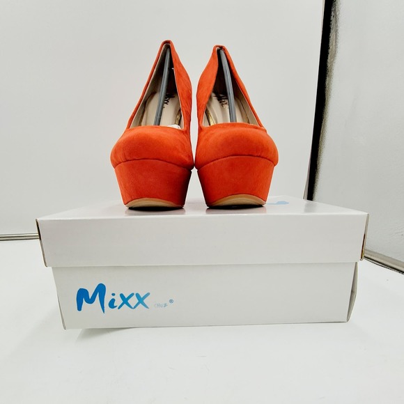 NIB Mixx Shuz Pinky Orangish Red Microfiber Platform Wedges 8 - Picture 3 of 9